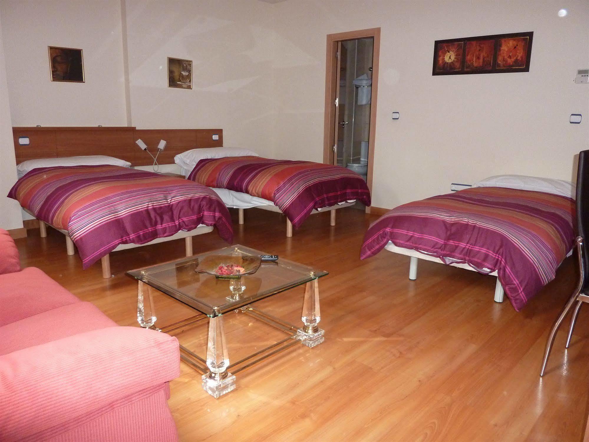 Hostal La Morada La Cistérniga المظهر الخارجي الصورة