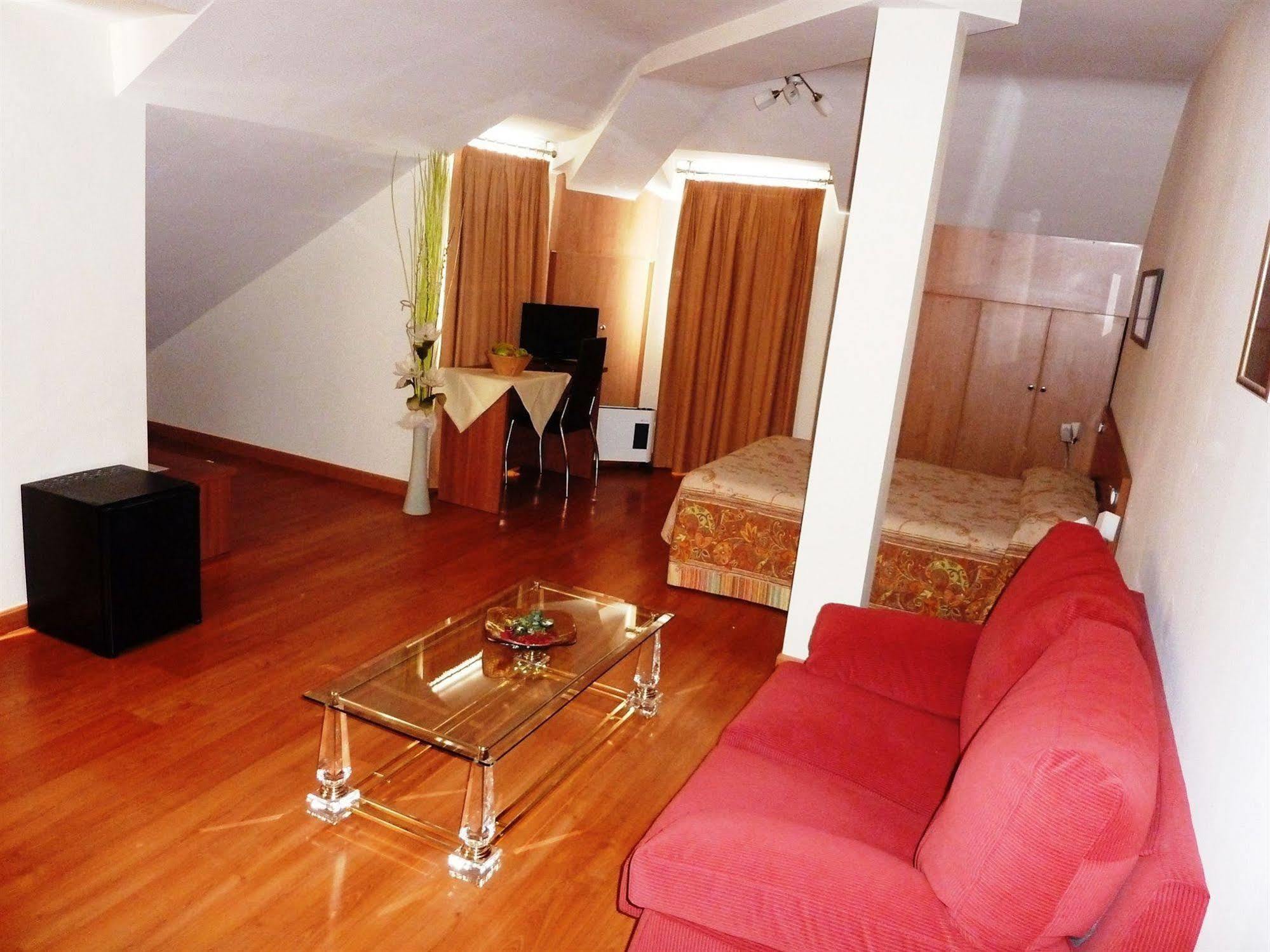 Hostal La Morada La Cistérniga المظهر الخارجي الصورة