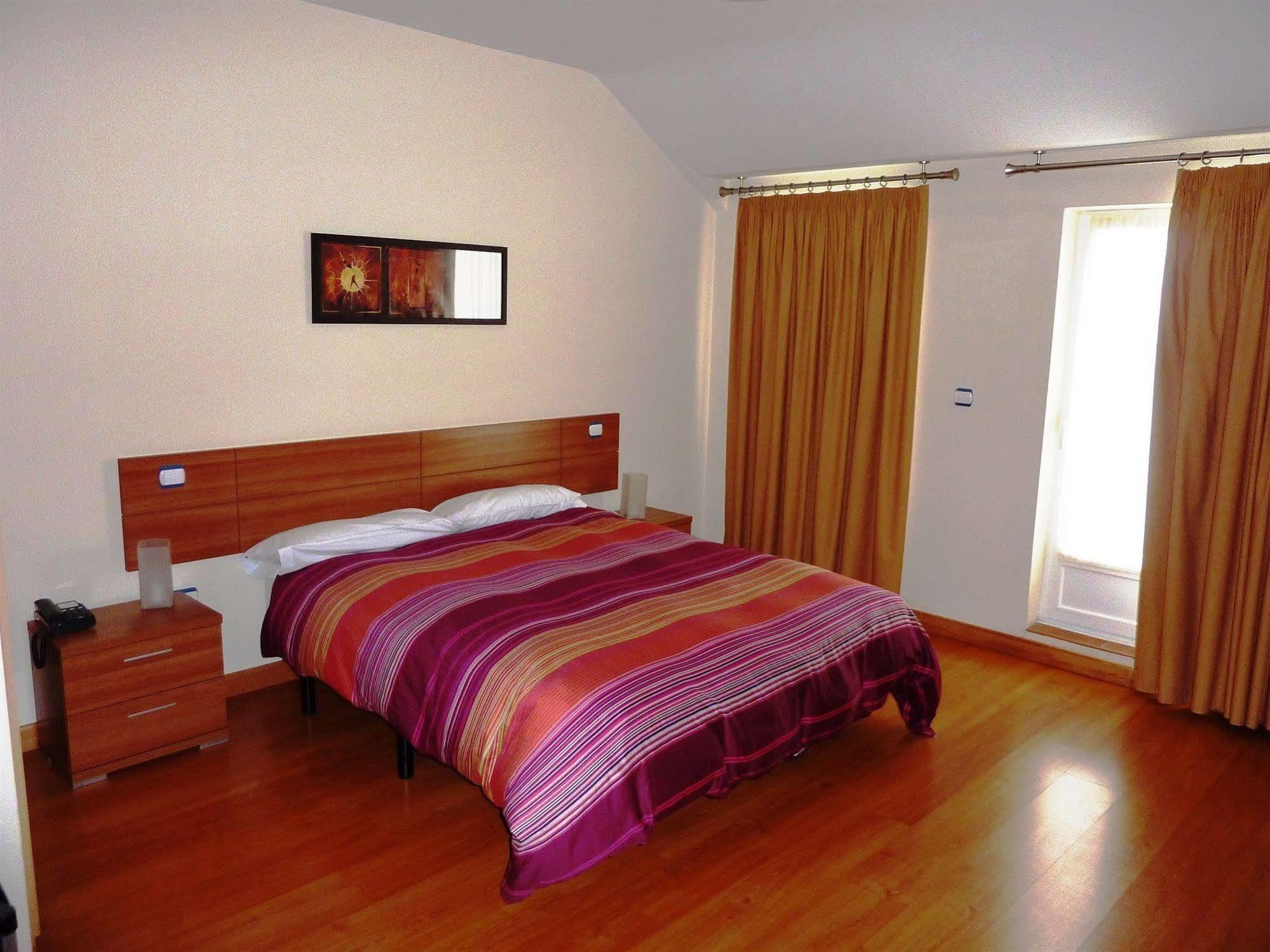 Hostal La Morada La Cistérniga المظهر الخارجي الصورة