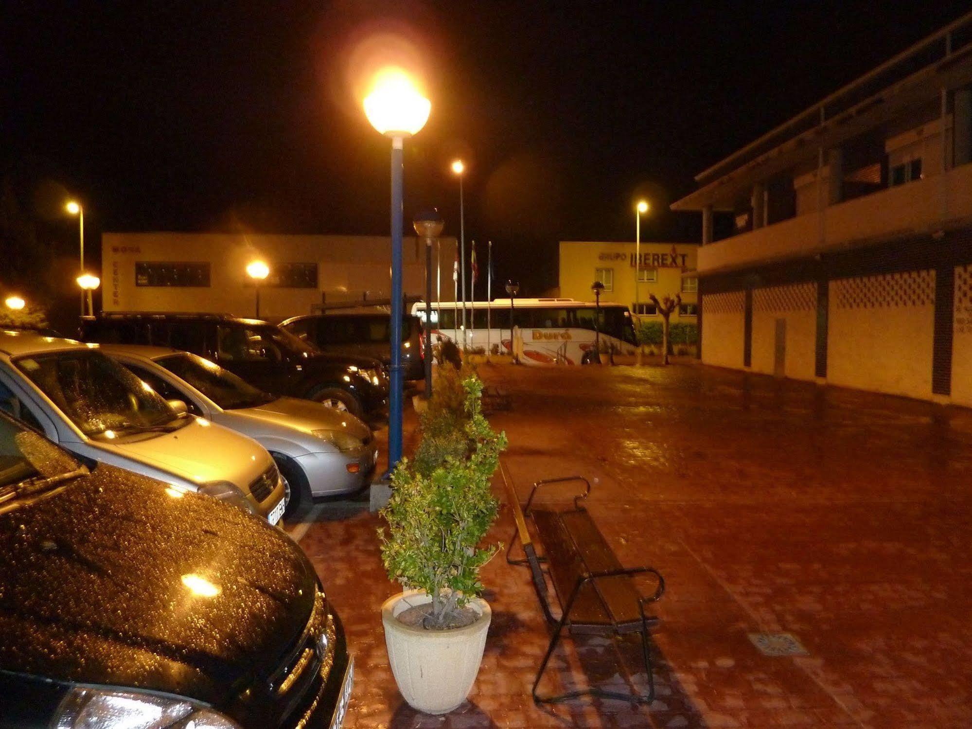 Hostal La Morada La Cistérniga المظهر الخارجي الصورة